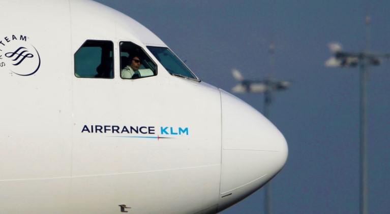 Air France-KLM Air  may seek to raise more capital to reduce debt and bolster its balance sheet .